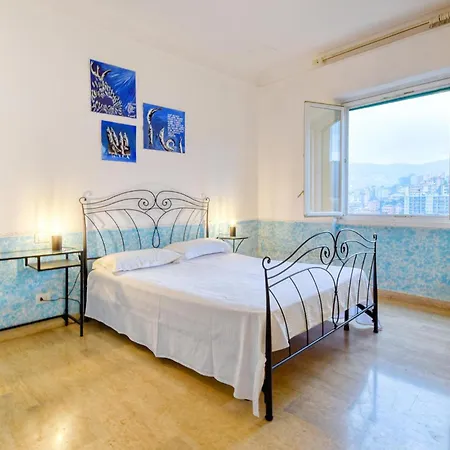 2 Bedroom Cozy In Appartement Gênes